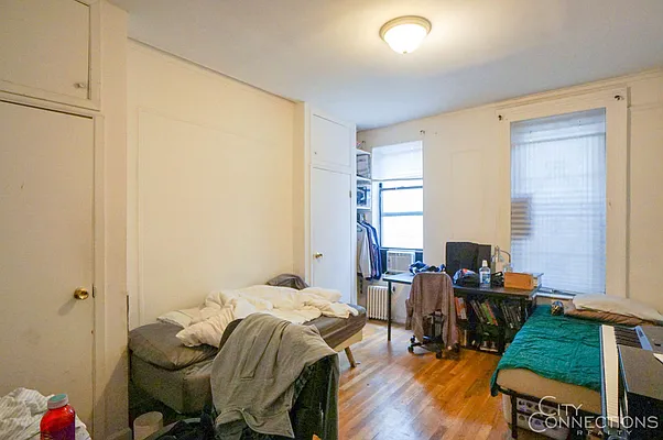 Rented by City Connections Realty | media 18