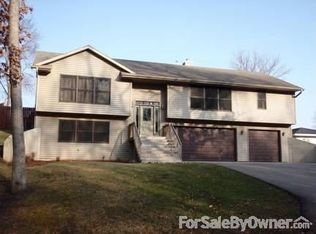 2636 Driftwood Trl, Burlington, WI 53105