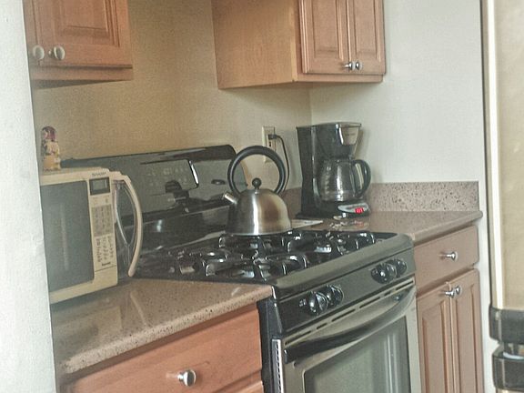 2nd image of 2152 Gilbert Avenue #3