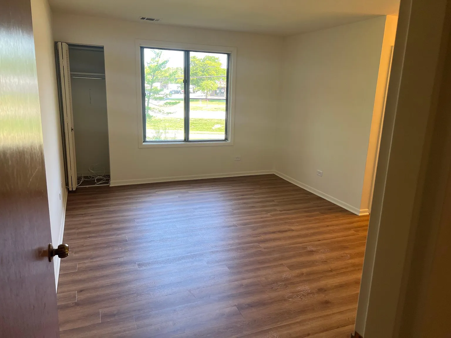 3 bed, 1358 sqft, $2,395 — Photo 4