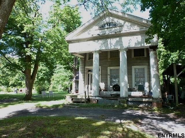 2nd image of 311 Boght Rd