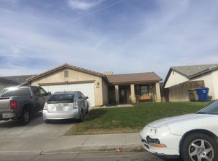 210 Misty Meadow Dr, Bakersfield, CA 93308