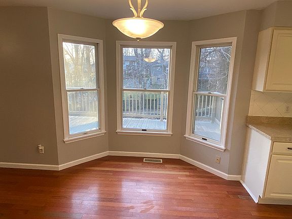 4th image of 1414 Crescent Ct