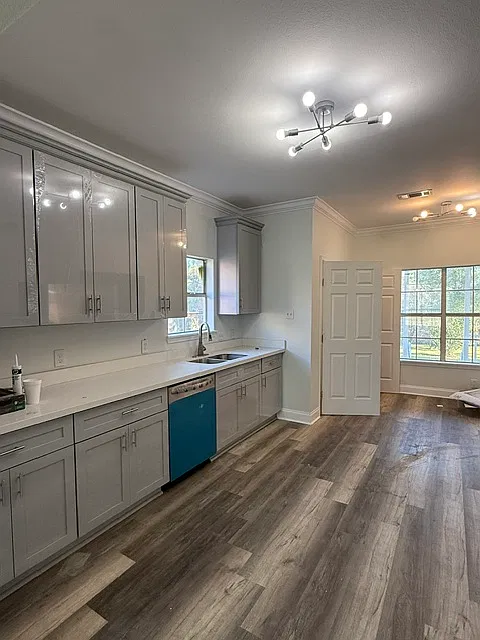 3 bed, 1900 sqft, $1,465 — Photo 1