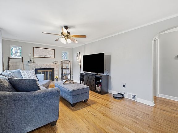 4th image of 129 Anne St