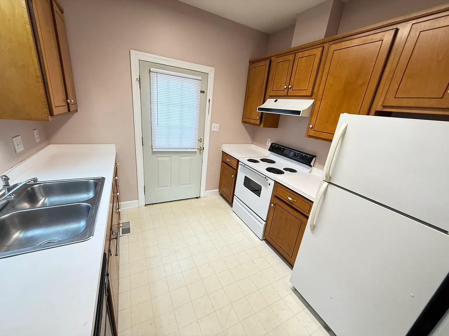 2 bed, 900 sqft, $1,000 — Photo 4