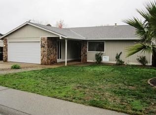 1395 Wimbledon Dr, Auburn, CA 95603