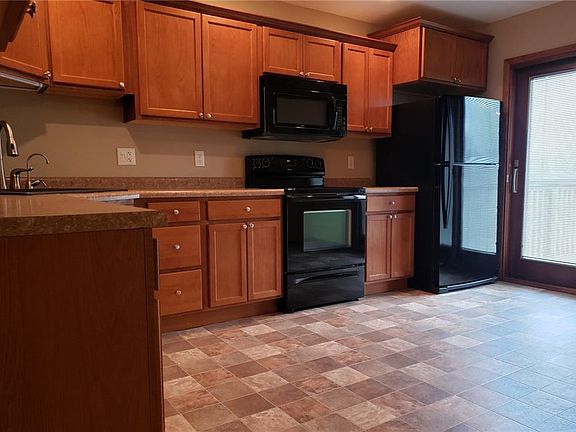 3rd image of 1012 E Competine St APT 203
