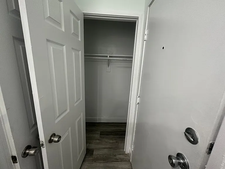 Michigan Avenue Apartments — Photo 116