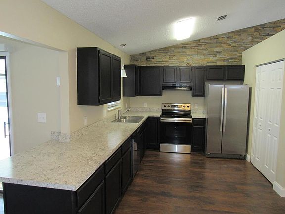 3rd image of 7006 Lakeland Blvd