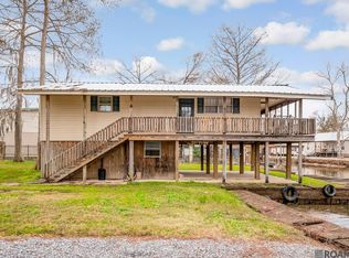 22425 Chinquapin Ave, Maurepas, LA 70449