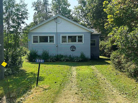 2nd image of 5591 Dundee Rd