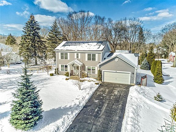 2nd image of 79 Crestview Dr