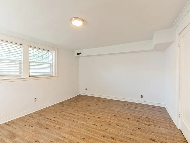 3501 N Albany Ave #GDN — Photo 7