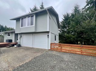 1130 Hemlock Ct, Reedsport, OR 97467