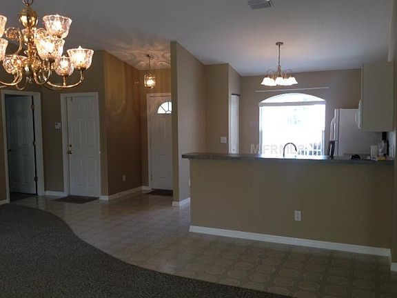 5th image of 3187 Emerald Ln