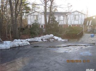 851 Birchwood Rd, Medford, NY 11763