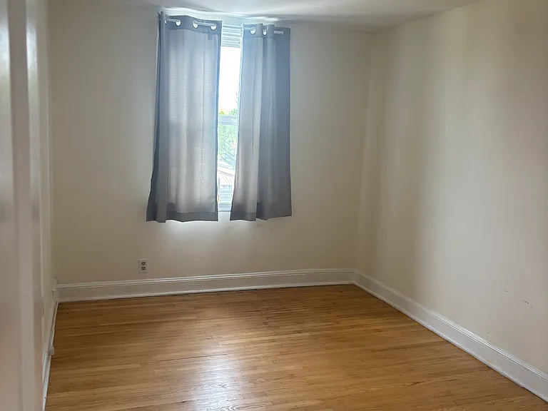 329 N Oak Ave — Photo 10