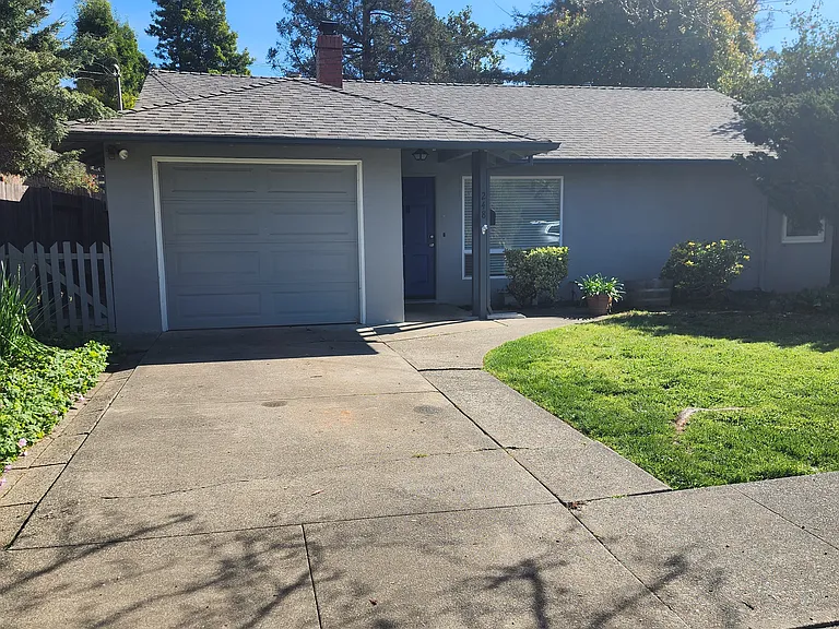 248 S Seymour St — Photo 2