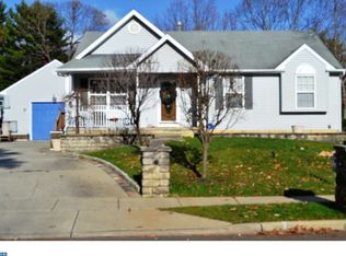 48 Country Club Rd, Pine Hill, NJ 08021