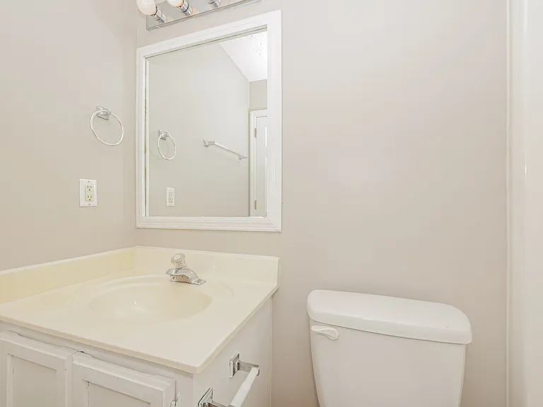 1936 Turnberry Ct — Photo 16