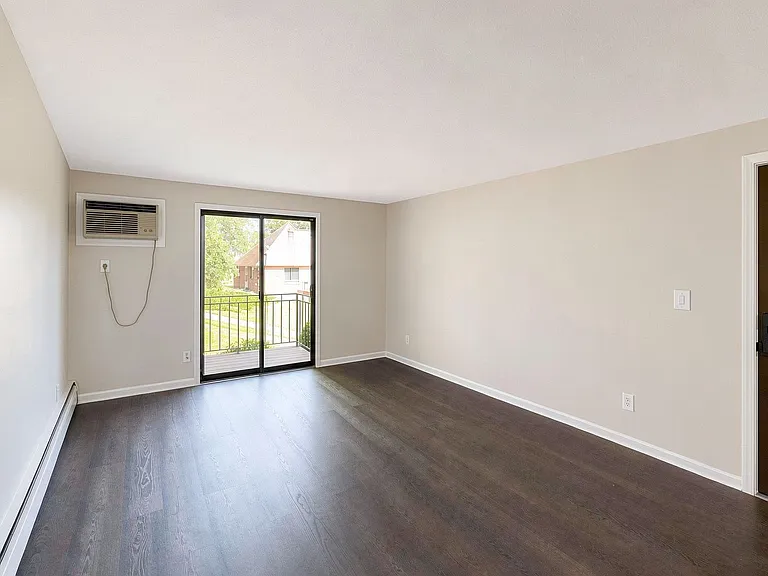 645 W Lowell Ave — Photo 10