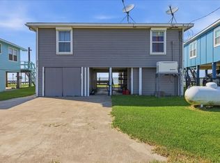 217 Captains Rd, Anahuac, TX 77514
