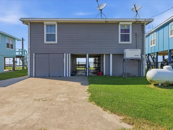 217 Captains Rd, Anahuac, TX 77514