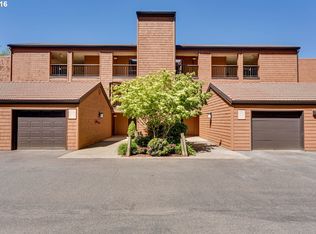 206 Oswego Smt, Lake Oswego, OR 97035