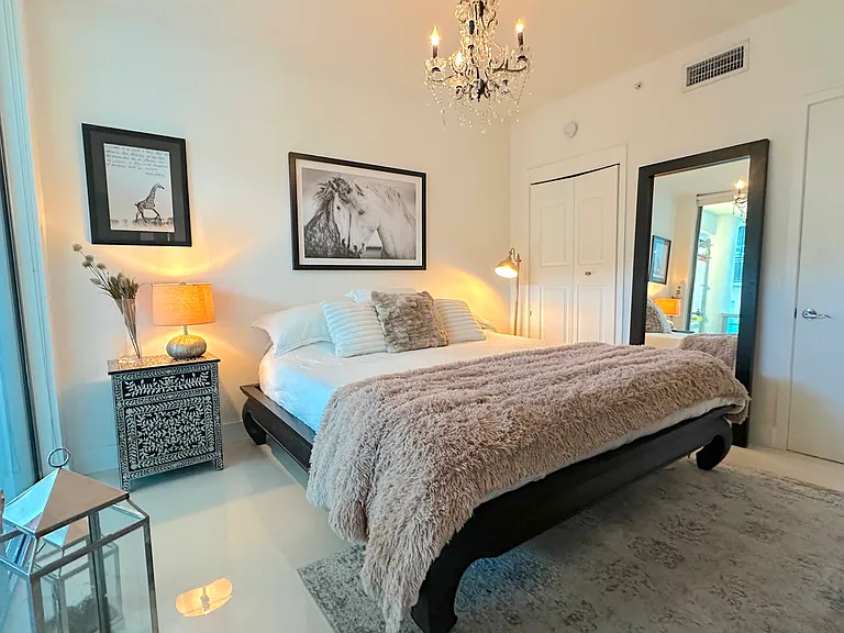 6000 Collins Ave #509 — Photo 7