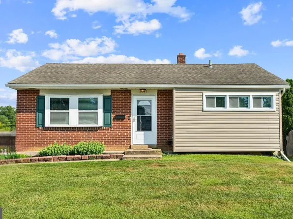 2141 Springhouse Ln, Aston, PA 19014