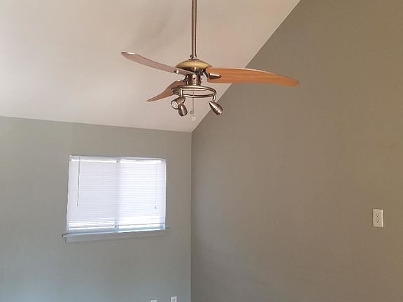 5th image of 2526 Durwood St APT 210
