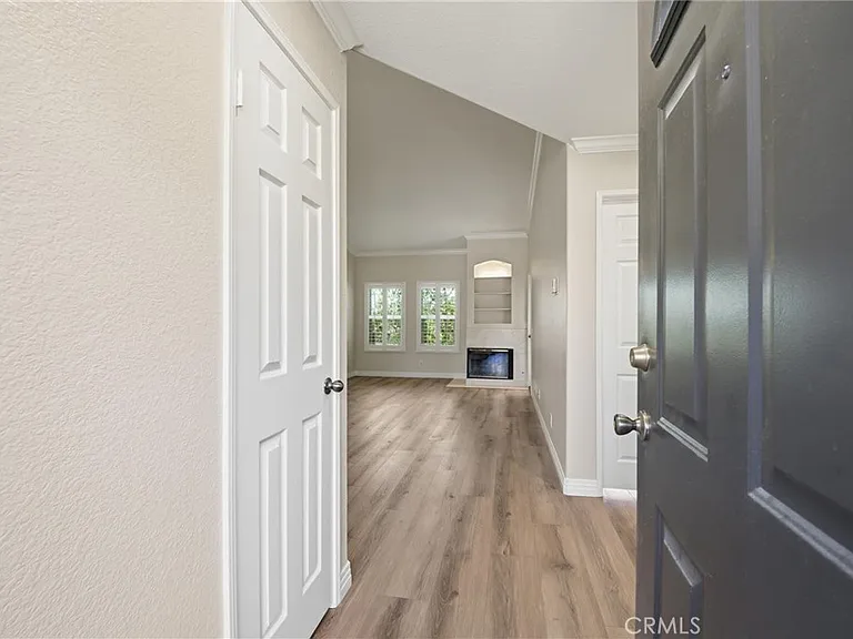 16 Via Solaz — Photo 3