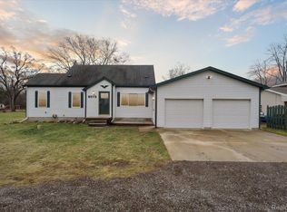 9073 Grand Blanc Rd, Gaines, MI 48436