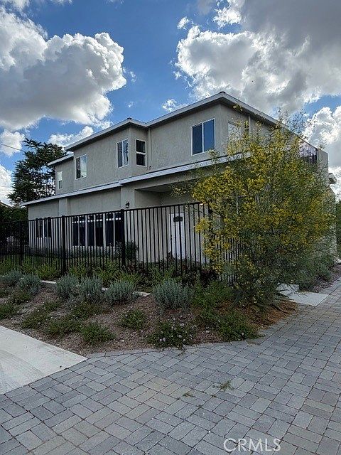 1st image of 3444 Whistler Ave