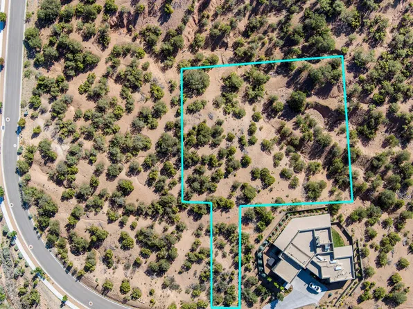 569 Calle Mirasol, Santa Fe, NM 87501