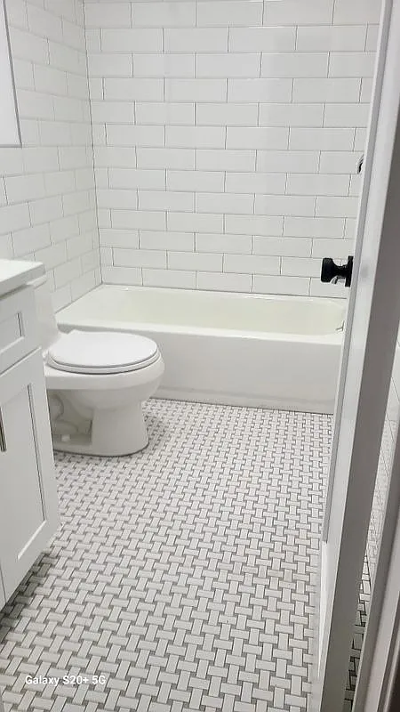3 bed, 1.0 bath, 803 sqft, $2,400 — Photo 2