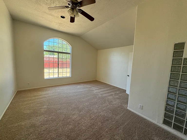 44333 Elm Ave — Photo 15