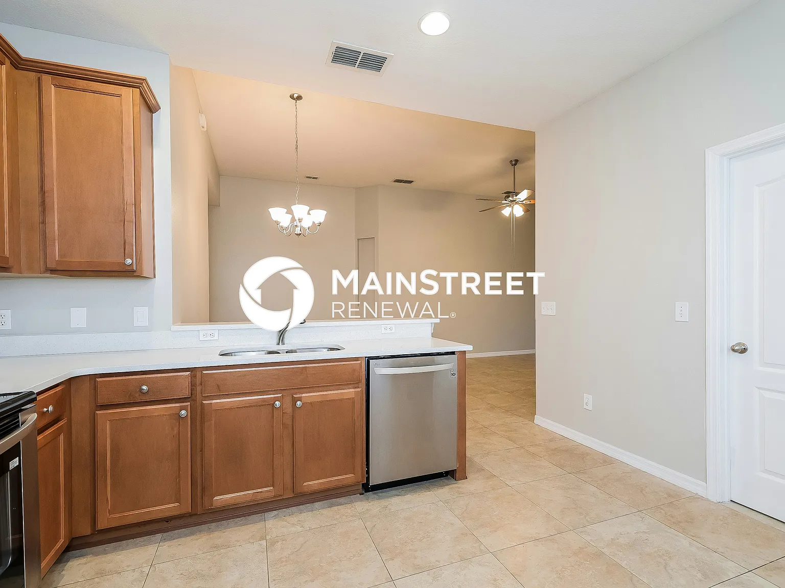 2160 Laparelle Dr — Photo 4