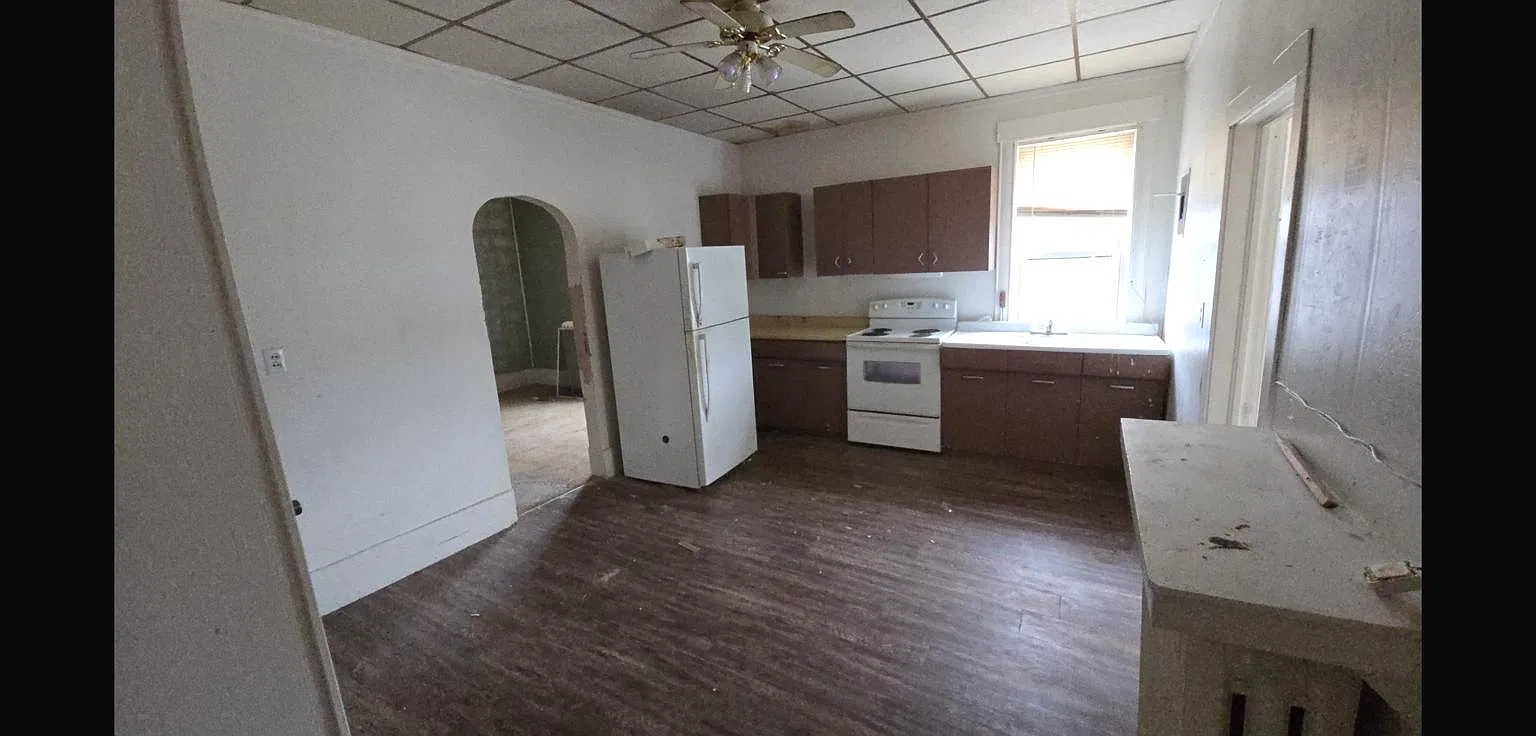 2 bed, $750 — Photo 1