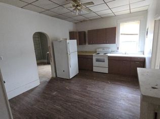 297 Oak St #D, Dallas City, IL 62330