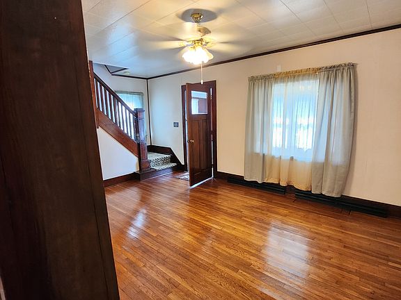 5th image of 6148 Spring St