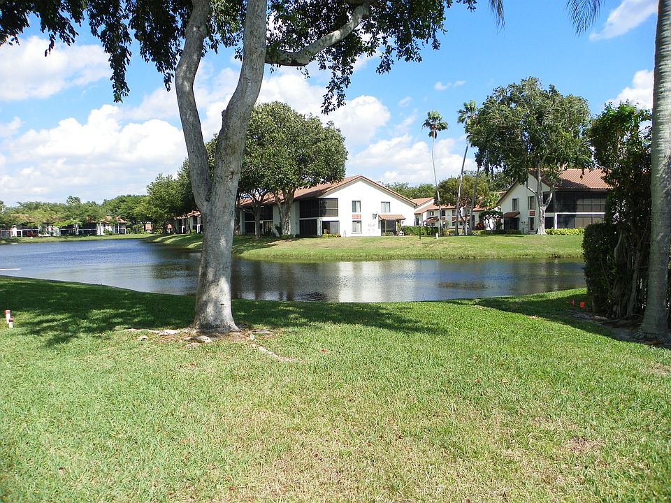 1st image of 10754 Sun Palm Ln APT 102
