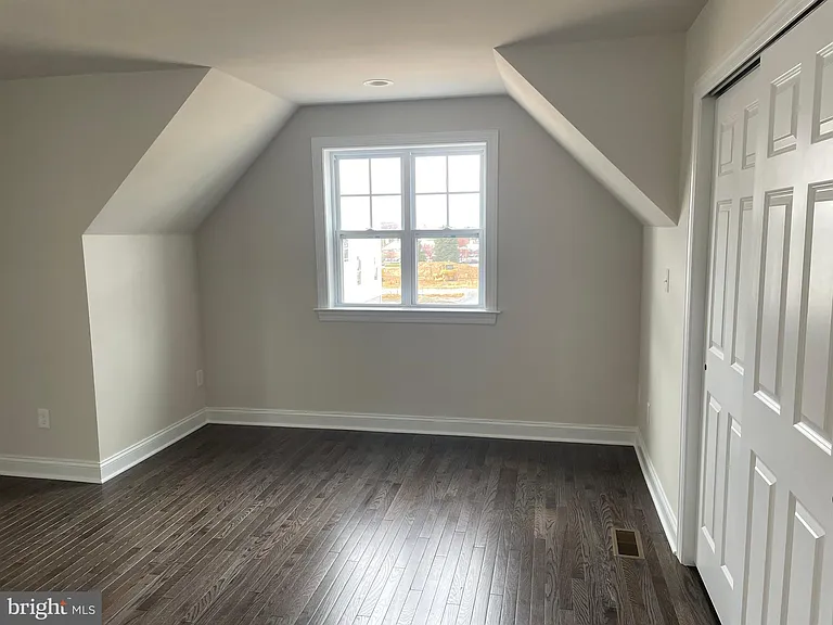 512 Lewis St — Photo 18
