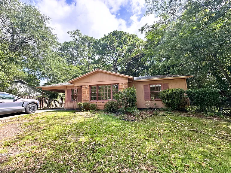 5452 Ardell Dr — Photo 2