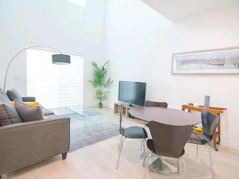 1187 Crenshaw Blvd #103 — Photo 32