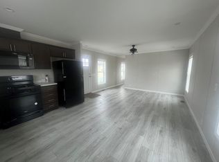 2068 Riverview Dr #R068, Saint Clair, MI