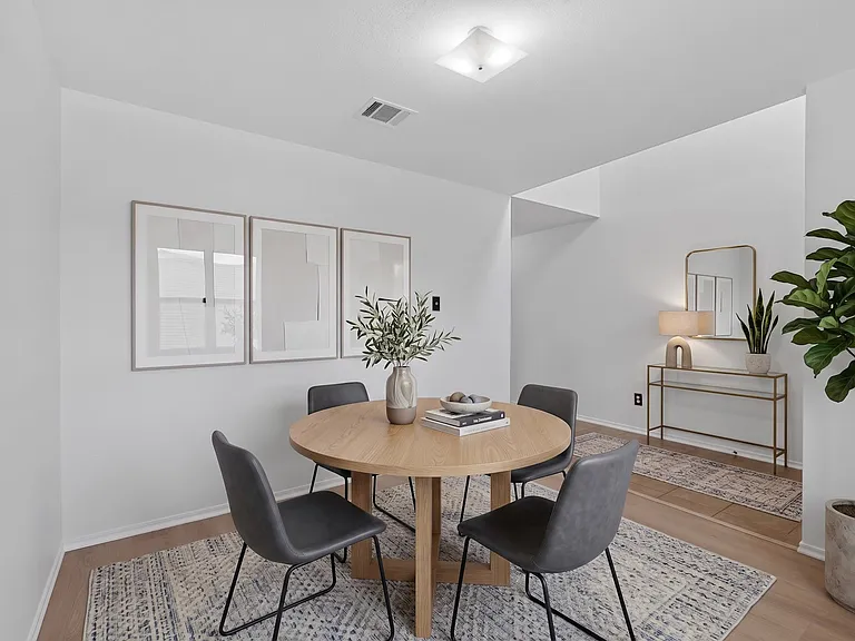 2123 Meadow View Dr — Photo 31