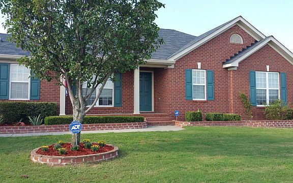 2nd image of 3433 Essex Pl