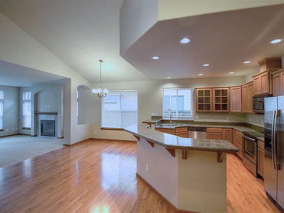 4th image of 3030 Bella Ct SE
